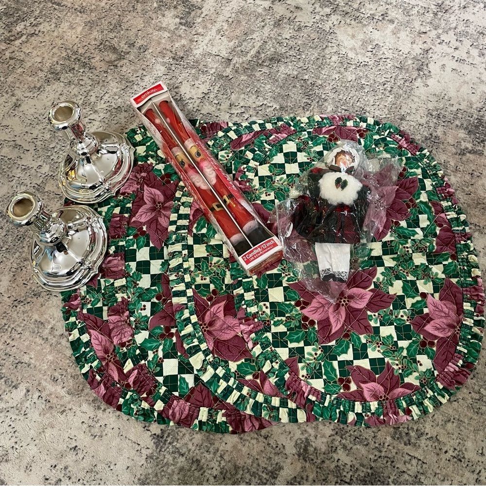 Vtg Christmas Dinner At Grandmas Holiday Set Oneida Candlesticks Placemats Santa